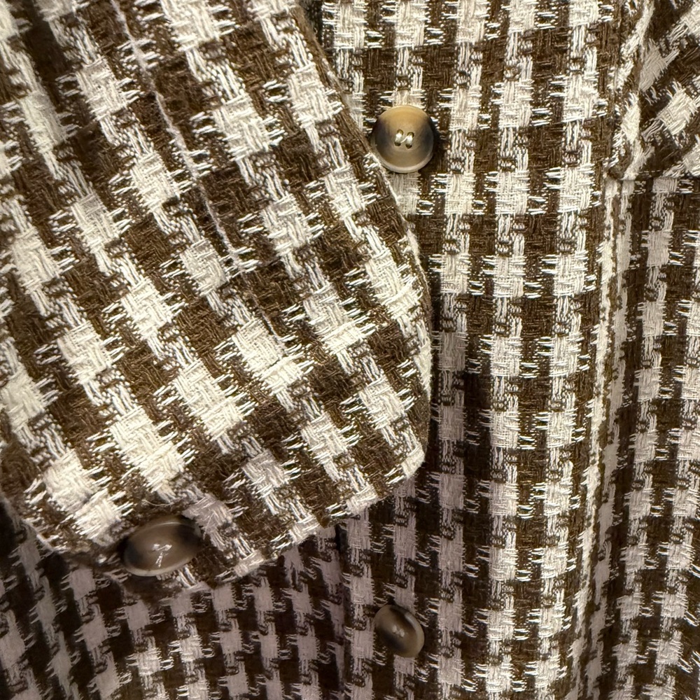 Boutique Checkered Shacket Jacket in Brown & White Women’s Shacket - Medium - Picture 4 of 5